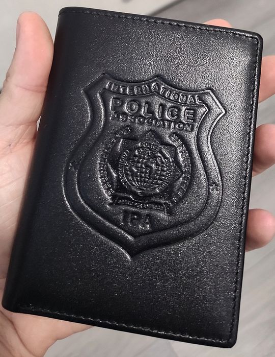 Portofel cu insigna police