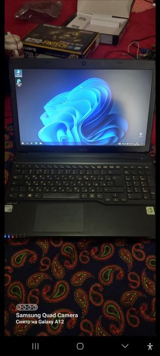 Ноутбук срочно тез ва арзон сотилади