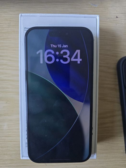 Iphone 15 pro black titanium