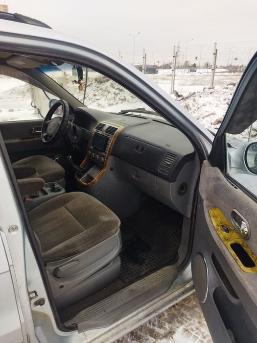 Продам Kia carnival