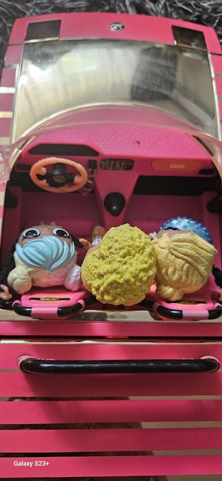 Mașină LOL + 3 păpuși