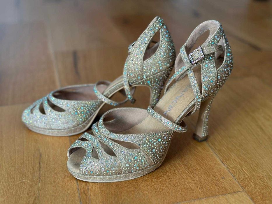 Sandale/pantofi de dans italienesti, ca noi (marime 39)