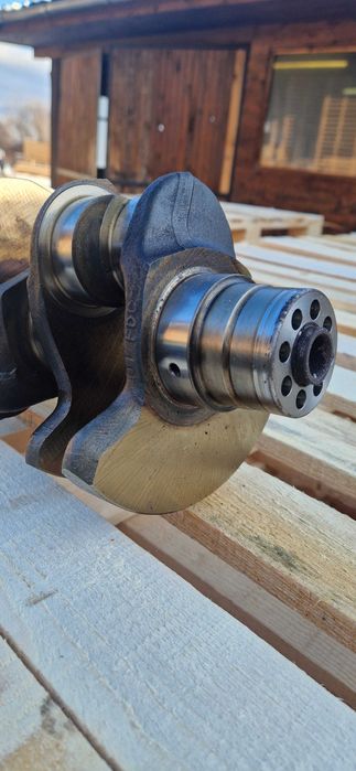 Стандартен колянов вал за Ауди А8Д4 3.0 tfsi с код на мотора CTUB