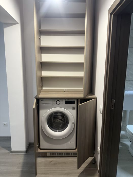 Apartament complet mobilat si utilat. Prima închiriere.