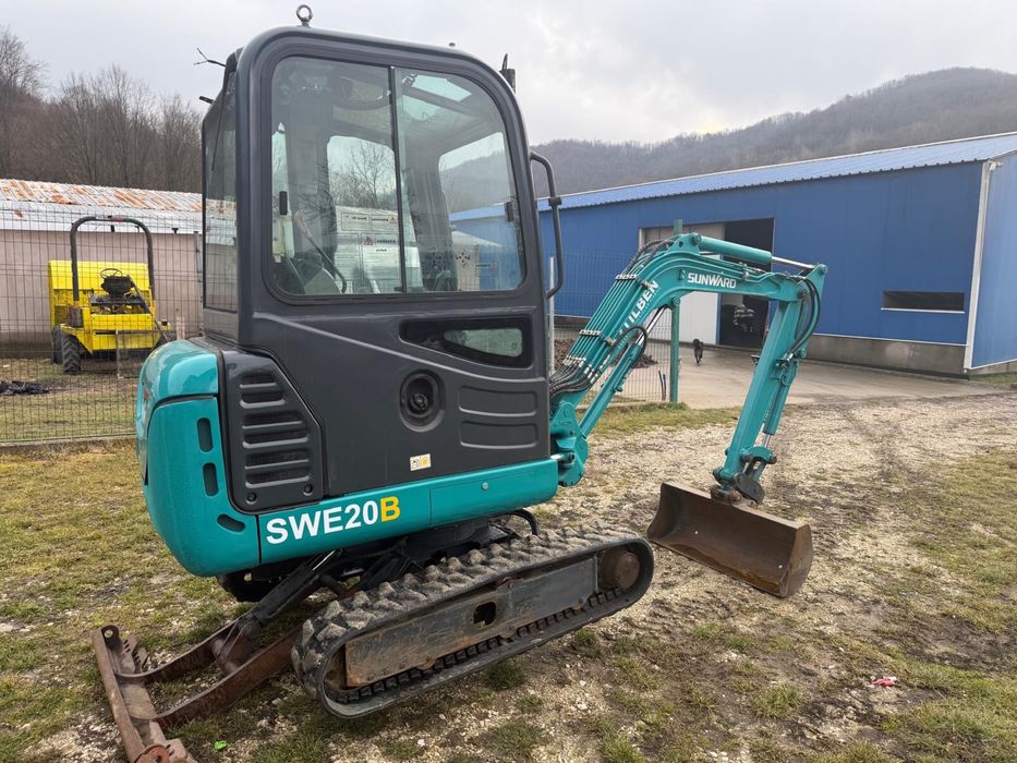 Excavator sunward 20 B