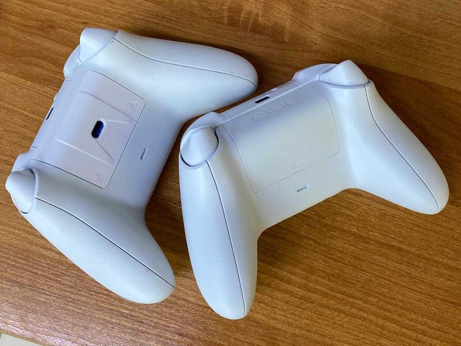 Microsoft Xbox Series S 2 Геймпада