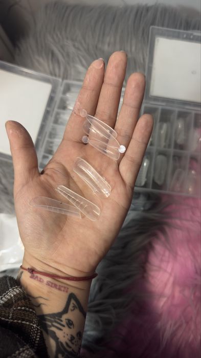 Материалы для маникюра