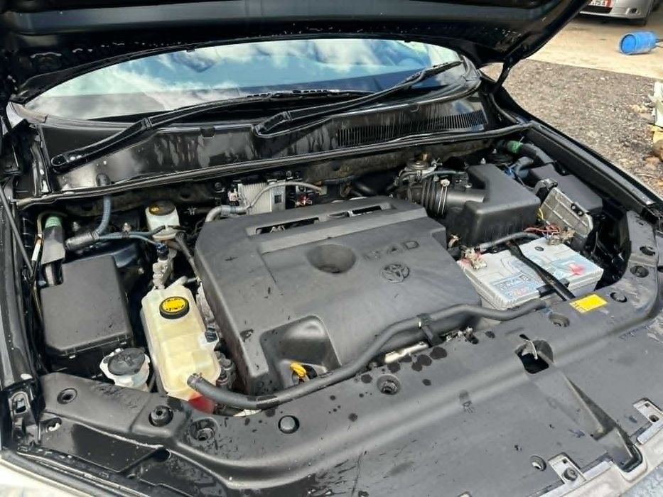 На Части Toyota RAV4, 2. 2 D-4D 150 к. с 4x4, дизел