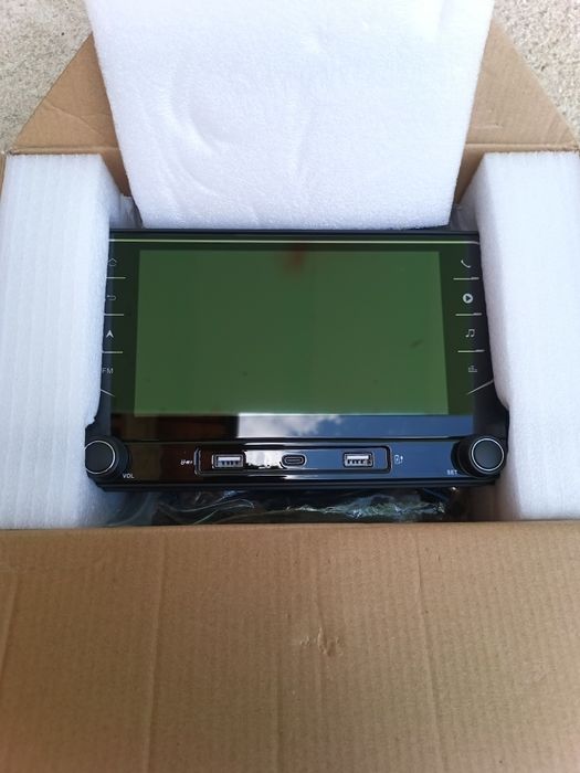 CarPlay Android 14 / RAM 4GB  -  64GB ROM Мултимедия със канбус за Фолцваген,шкода и Сеат Multimedia Volkswagen, Skoda, Seat with canbus