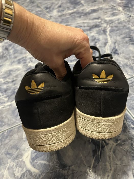 Adidas Originals кожени кецове – размер 42