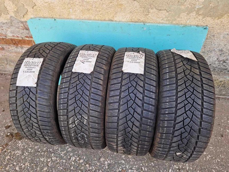 4 Goodyear R17 225/50 Зимни гуми  DOT2020