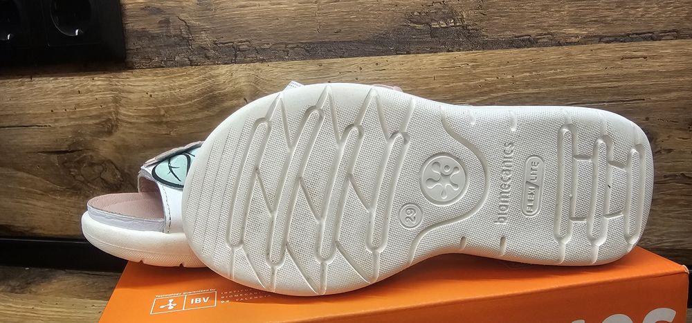 Сандали Biomecanics  номер 29