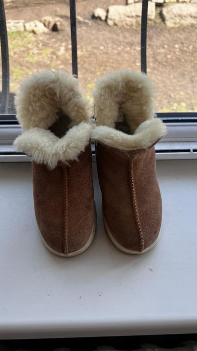 Продам полу сапожки для девочки