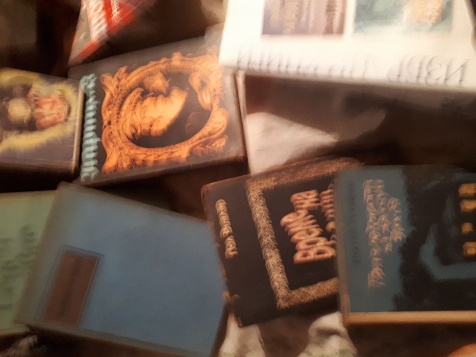 КНИГИ ,класика,приключенски философия и всякаква друга литература