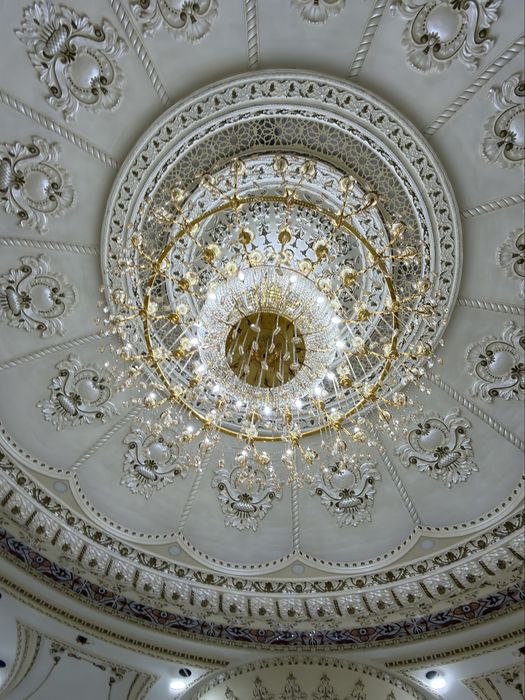 Lyustra komplekt sotiladi restoran tuyxona uchun