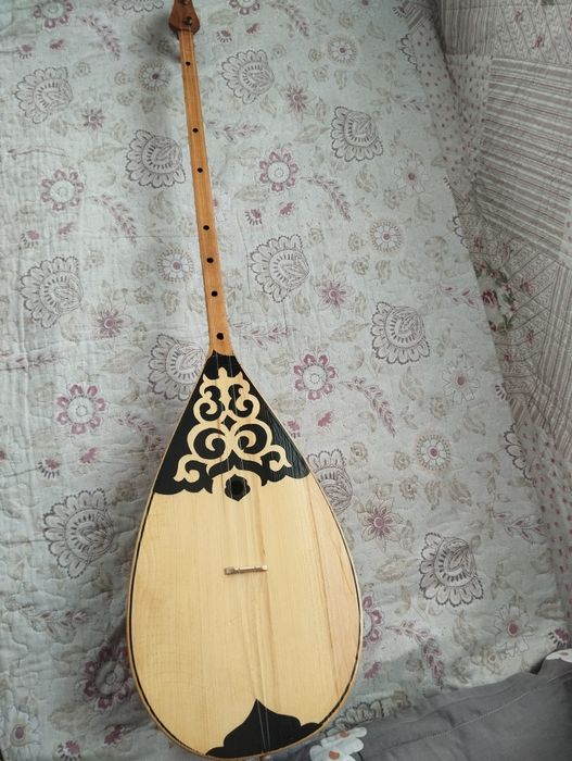 Продам новую домбру