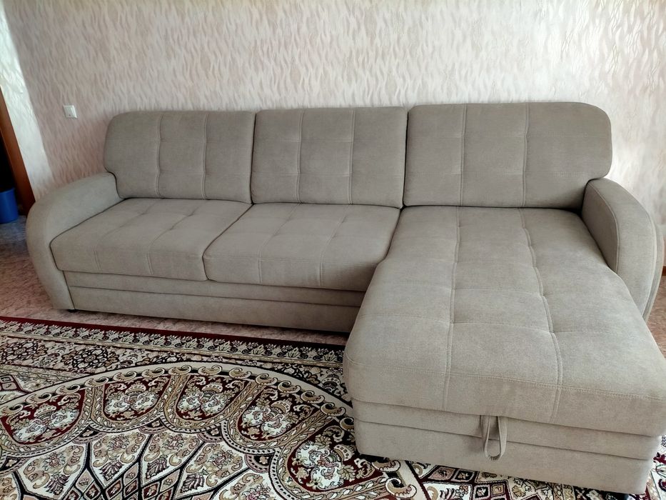 Продам диван угловой