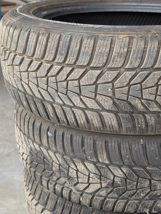 Зимни гуми Hankook 215/55 R18 99V