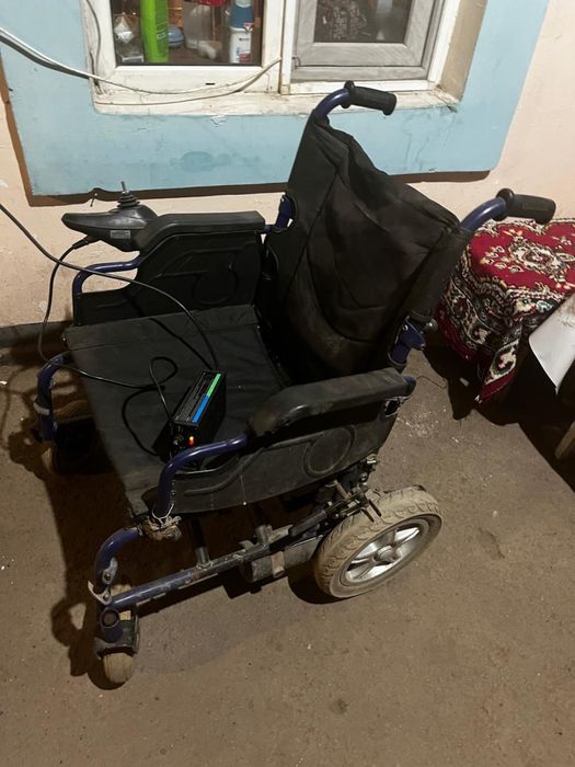 Электрическая инвалидная коляска б/у