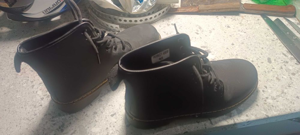 Продавам запазени Боти Тенденз