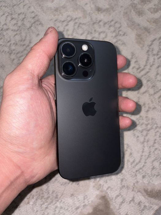 Apple iPhone 15 Pro 128 GB — идеальное состояние