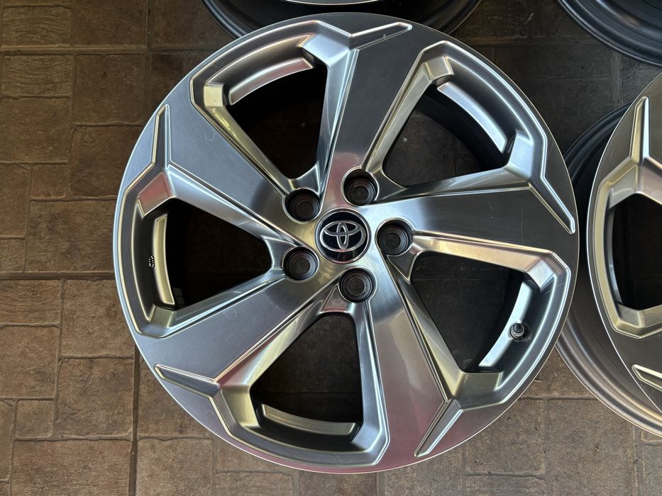 Оригинални джанти Toyota Rav 4 / Тойота 18" 5х114.3