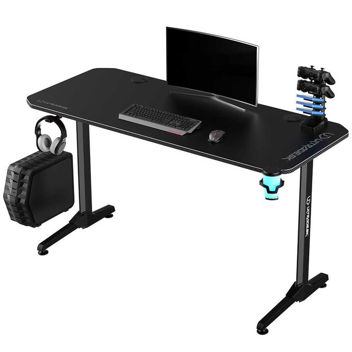 Продавам комплект волан и бюро: Thrustmaster T500 RS + Ultradesk Frag V3