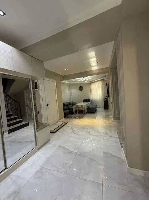 ;Qorasaroy‼️6хона квартира 236м2 дуплекс евро Сагбон эски Чинни завод