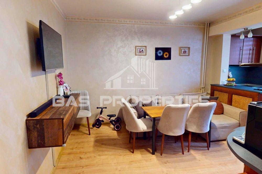 Продава се Тристаен апартамент в София, Надежда 3 - 66 кв.м за 1585 €/кв.м - Снимка #11