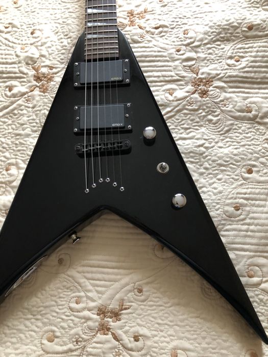 Электрогитара Jackson flying v
