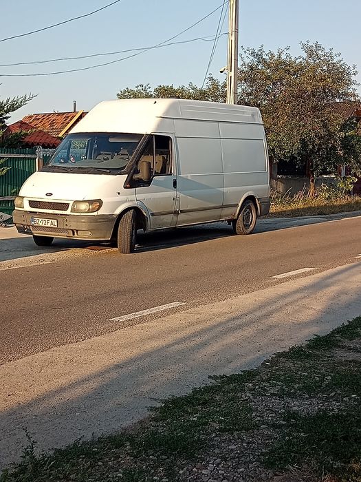 Vând duba pentru dezmembrări