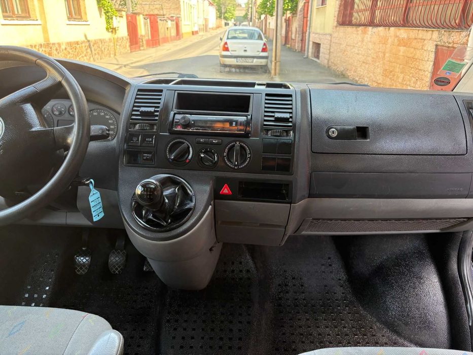 VW Transporter Multivan 2.5 TDi 136 Cp 2005 cu 7 locuri