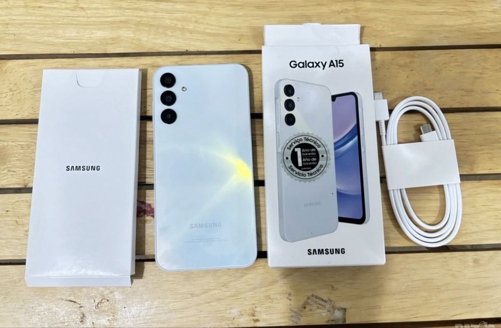 НОВ Смартфон Samsung Galaxy A15 5G Cream + оригинален калъф и зарядно