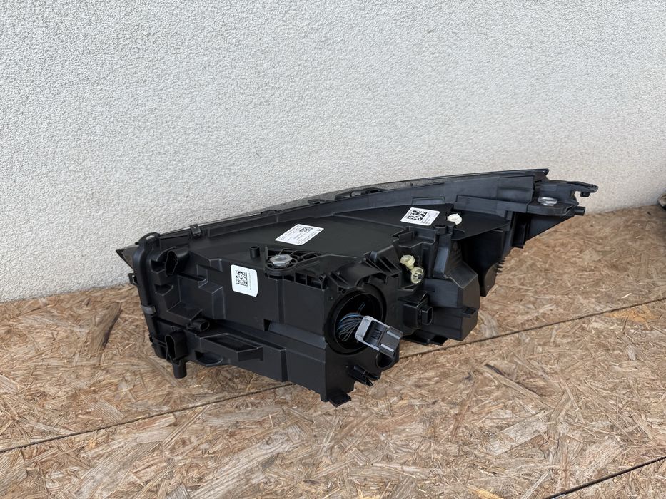 Far dreapta BMw Seria5 G60 G61 Full LED LASER Original Europa