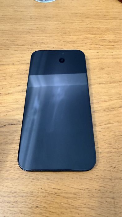 iPhone 15 Plus 128GB Negru – Funcțional 100% / Spate spart
