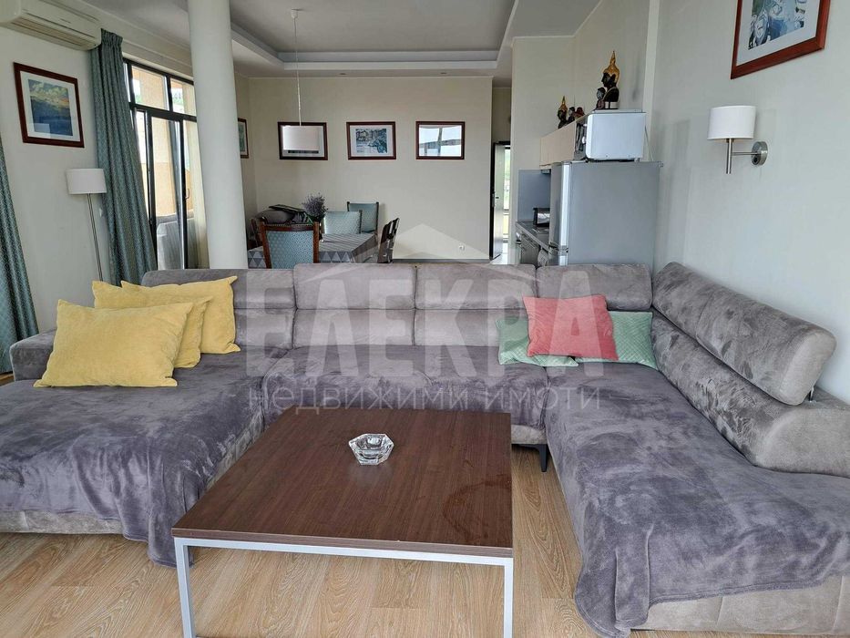 Продава се Многостаен апартамент в Бяла - 250 кв.м за 900 €/кв.м - Снимка #1