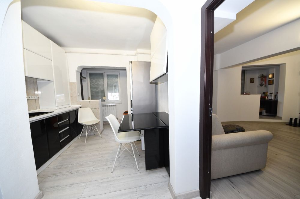 Se Vande Apartament la cheie !!!