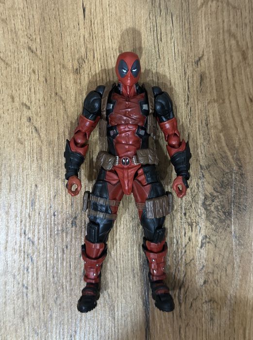 Фигурка Revoltech Deadpool