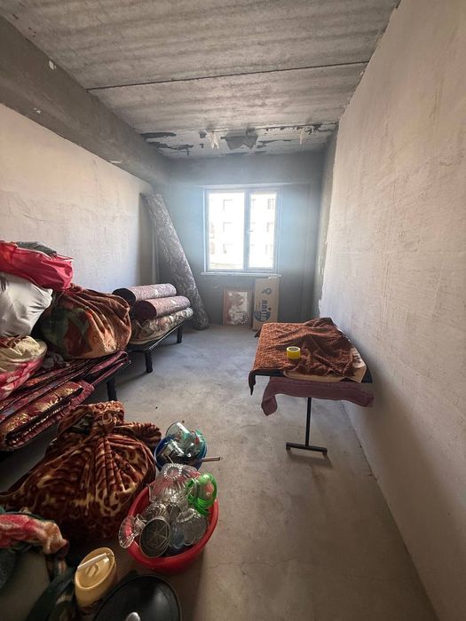 2 хона 2 кават 64м² 7микро район
7 каватли гиштли лифтли дом 
Ор: 7- м