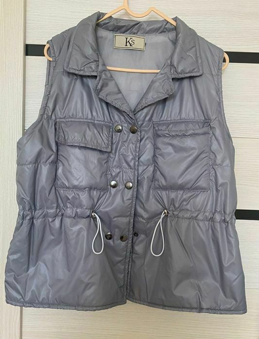 Продам жилетку демисезонную и обувь