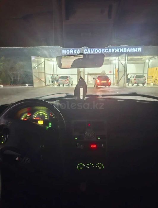 Priora 2011 год продам