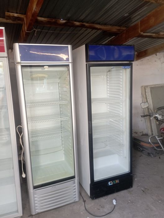 Холодильник витринный