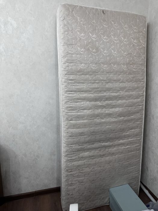 Продам матрас продаю.