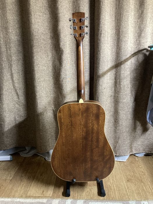 Продам гитрару cort ad880