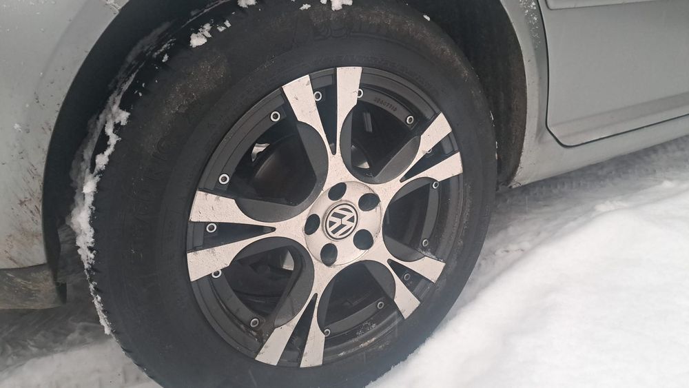 Dezmembrez Wv Golf 4 ,1.9 tdi , din  2006, cod motor AXR