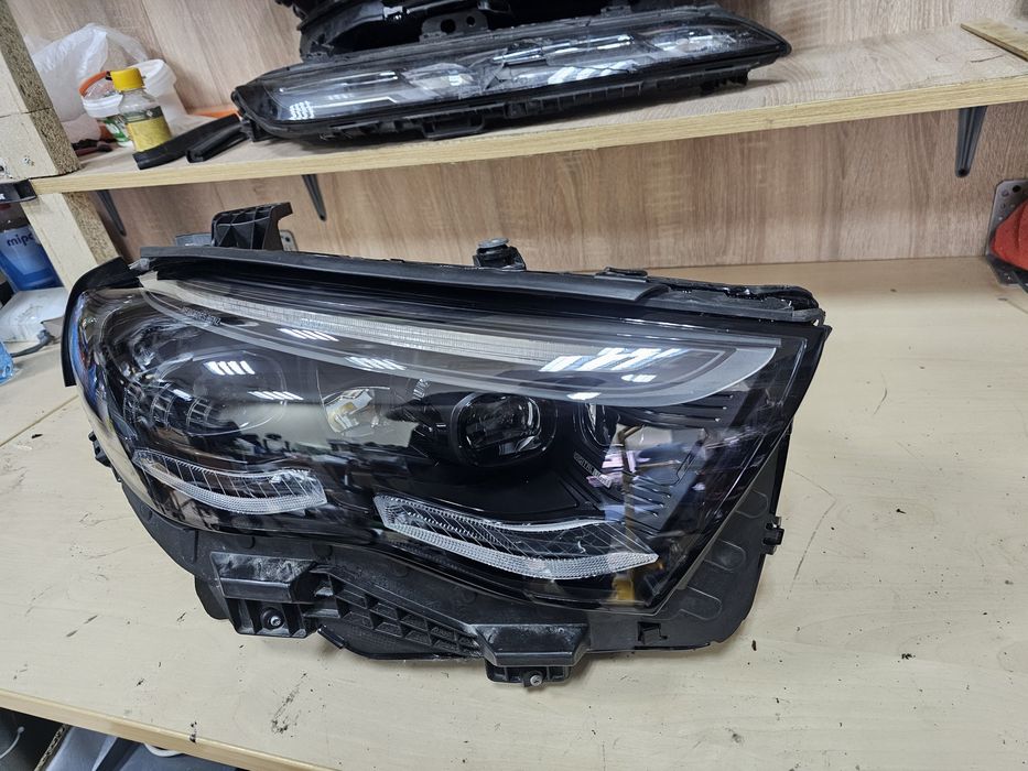 Десен фар Mercedes W214 desen far мерцедес 214 е класа