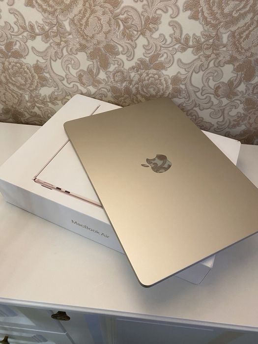 MacBook Air M2 8/256GB Gold / Ideal holatda (Batareya 97%)