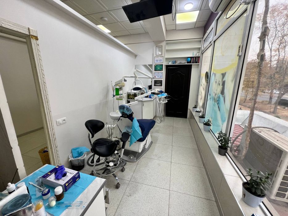 Срочно Продаётся отдельно стоящие здания 1 линия вдоль дороге