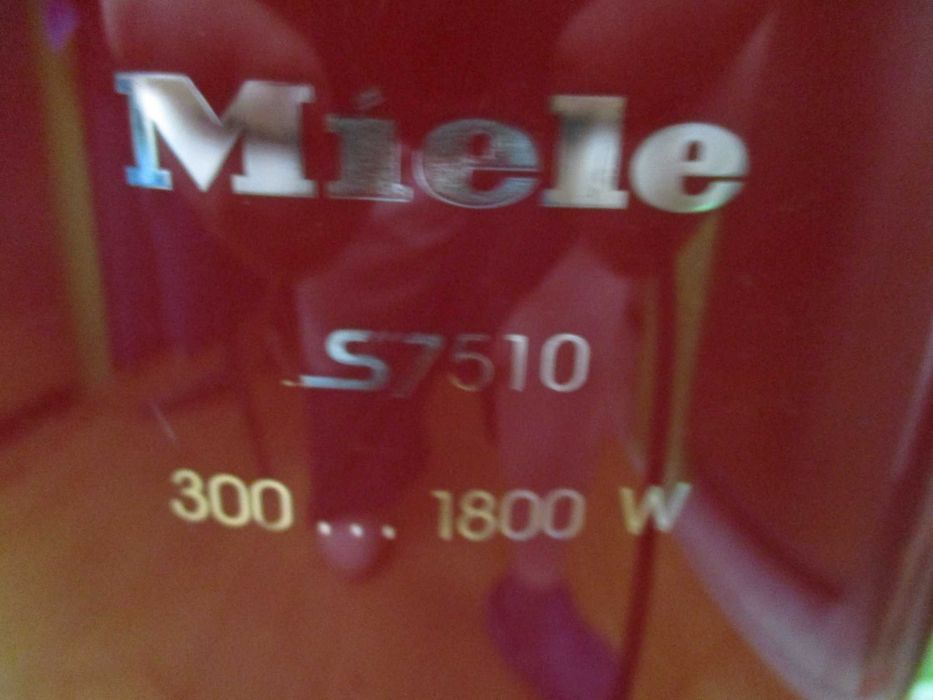 aspirator miele 1800W