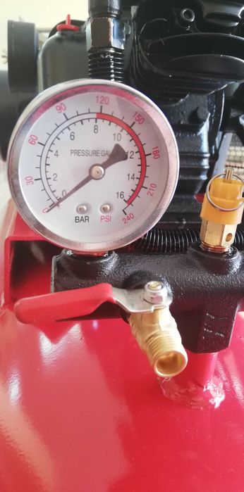 Компресор за въздух 200  Литра Vion Prov 12.5 Bar 360 L/Min 4Hp Усилен